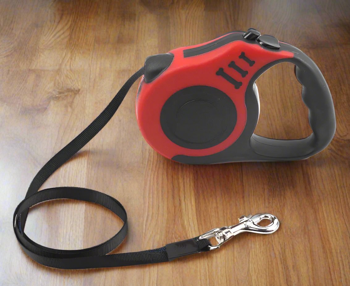 The durable eco-friendly PP casing of the dog leash, ensuring longevity.